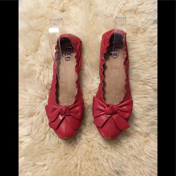 clarks ballet flats bow